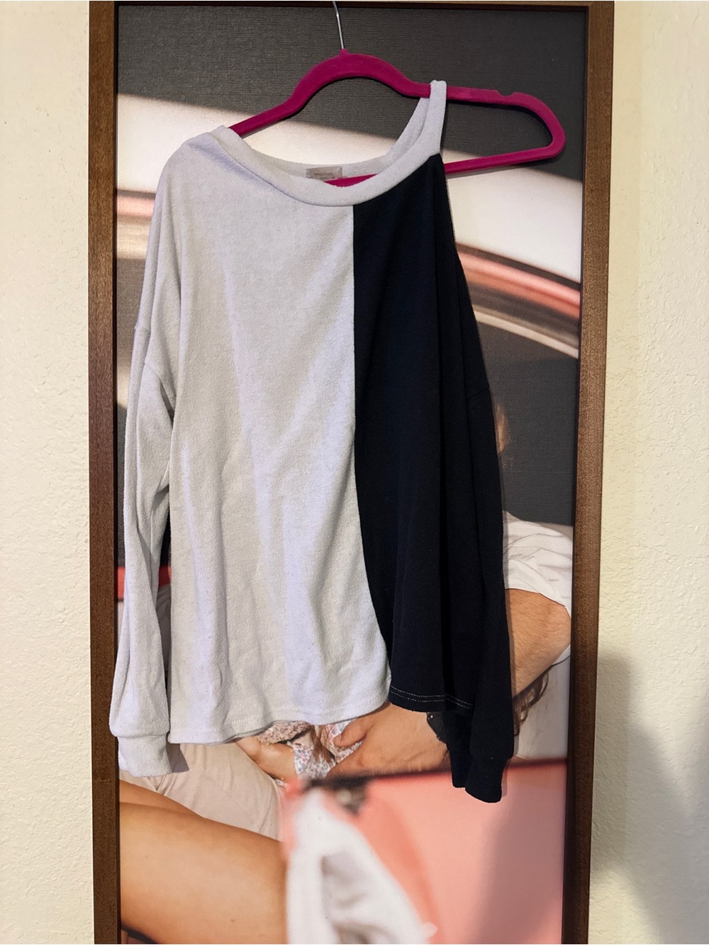 Asymmetrical Off-Shoulder Two-Tone Sweater - Light Gray & Black